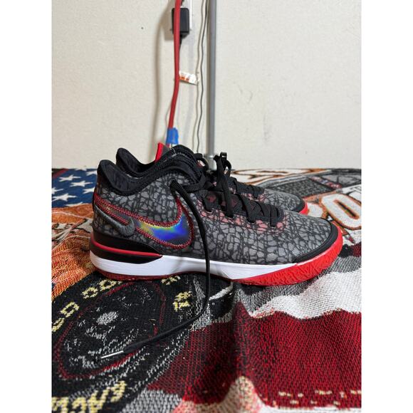 Nike LeBron 20 “Trinity” (Black/Red/White – DR8784-001)  Size: Men’s 13.5 main image 6